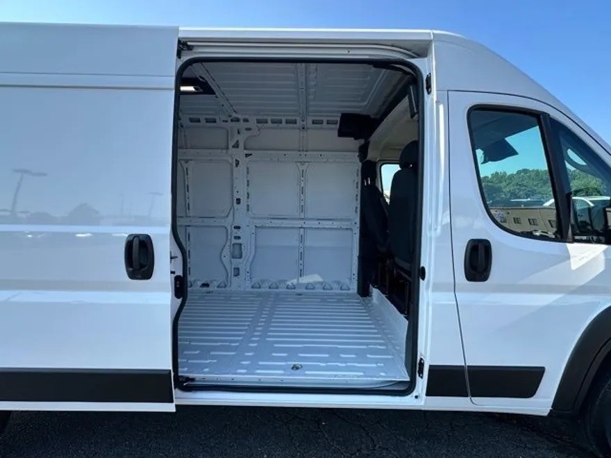2025 Ram ProMaster 3500 Cargo Van photo 1