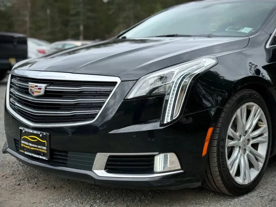 2019 Cadillac XTS Luxury photo 1
