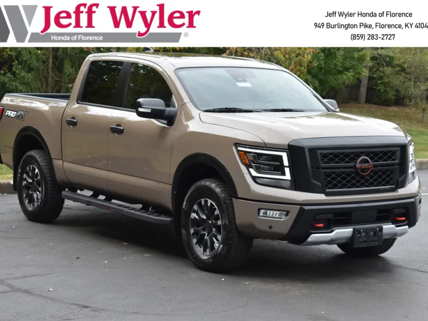 2024 Nissan Titan PRO-4X photo 1