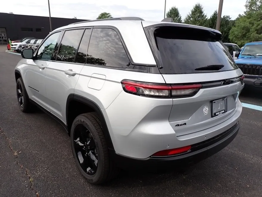 2025 Jeep Grand Cherokee Altitude X photo 1