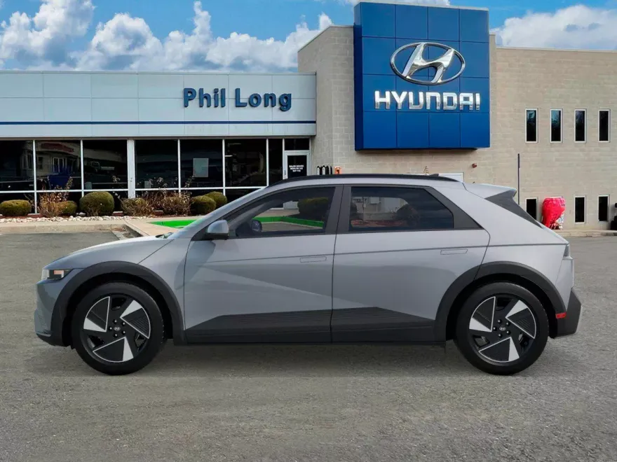 2025 Hyundai Ioniq 5 SEL photo 1