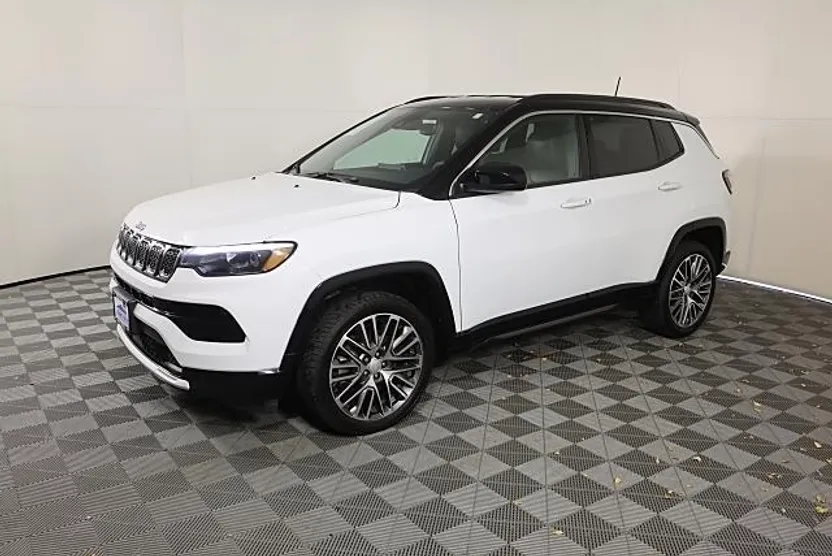 2023 Jeep Compass Limited photo 1