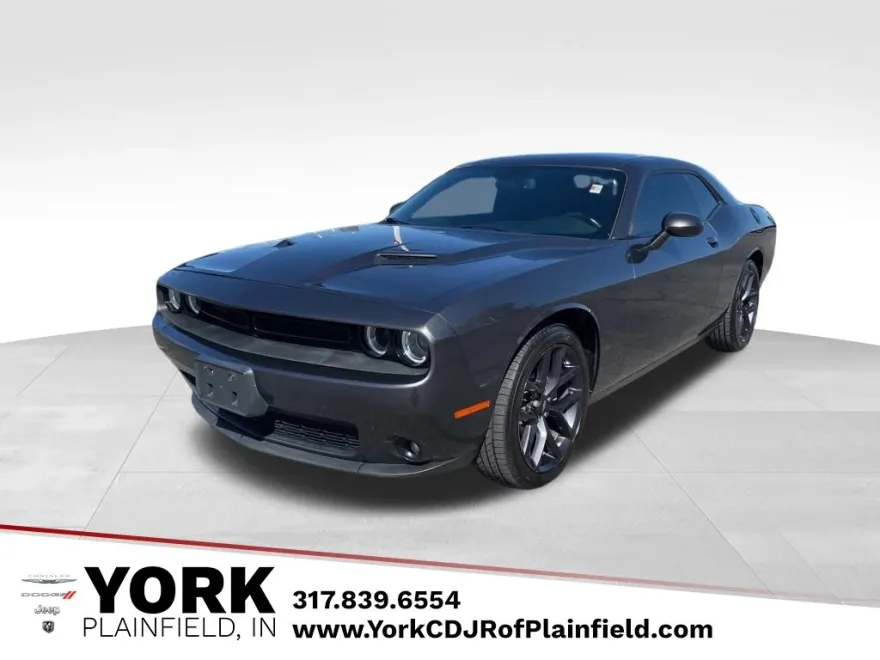 2021 Dodge Challenger SXT photo 1