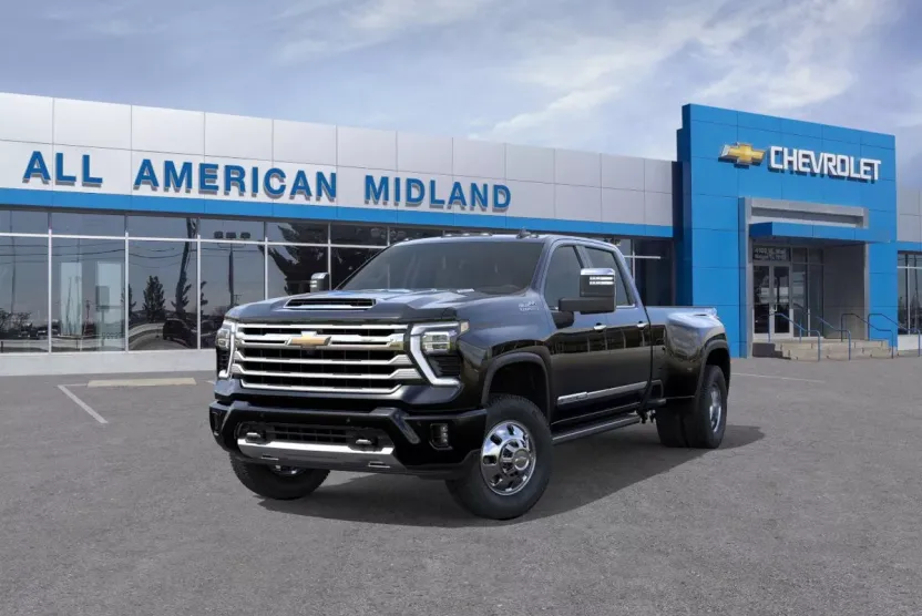 2026 Chevrolet Silverado 3500HD High Country photo 1