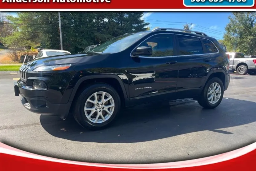 2017 Jeep Cherokee Latitude photo 1
