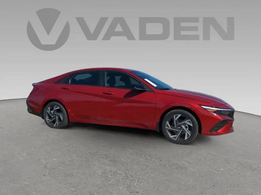2025 Hyundai Elantra SEL Sport photo 1
