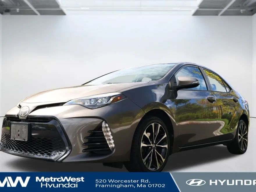 2017 Toyota Corolla L photo 1