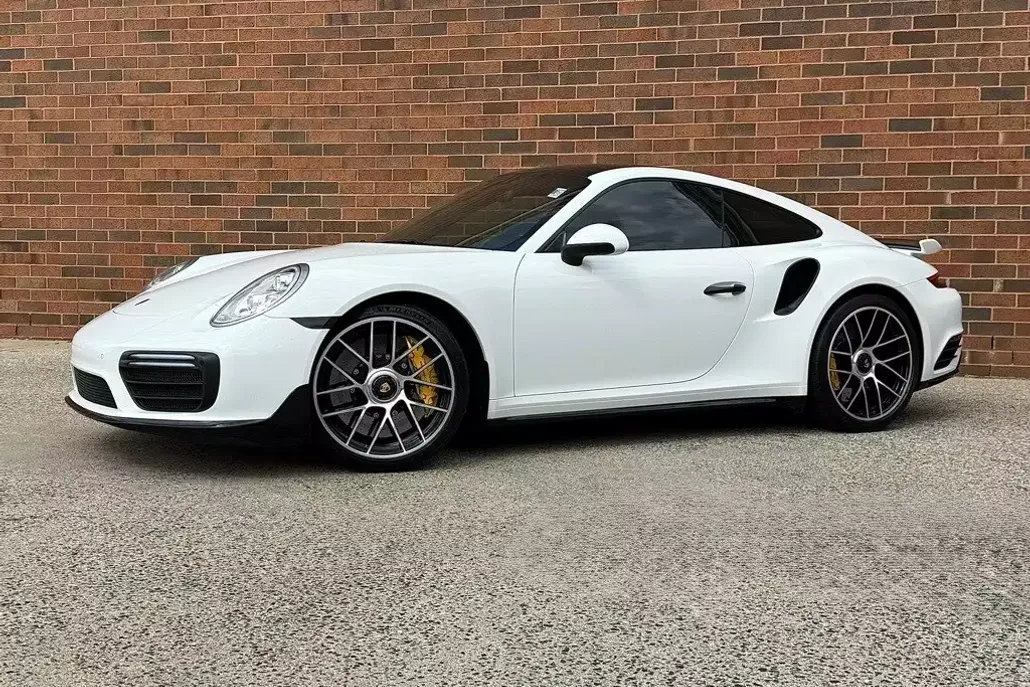 2019 Porsche 911 Turbo S photo 1
