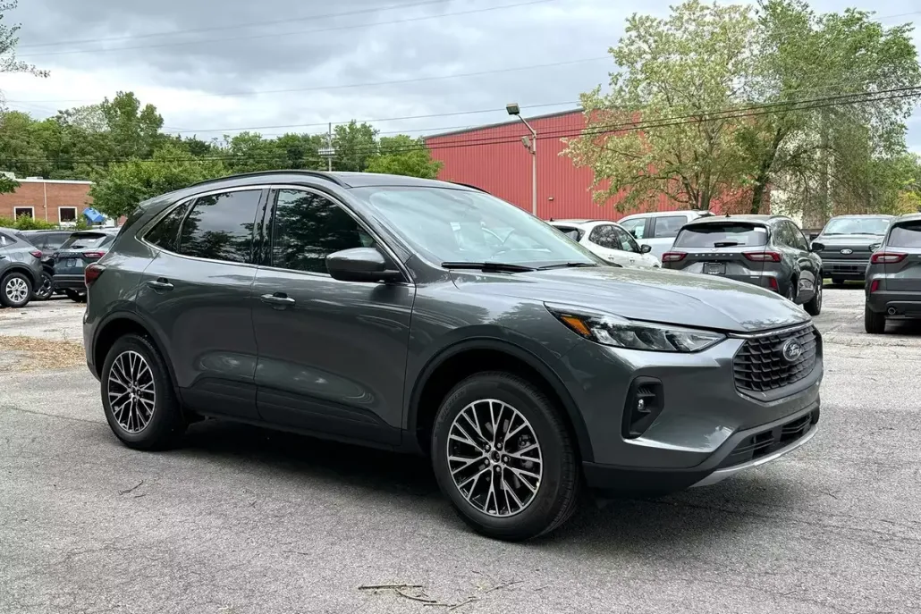 2025 Ford Escape photo 1