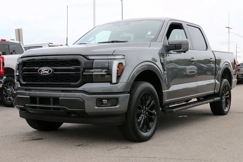 2025 Ford F-150 Lariat photo 1
