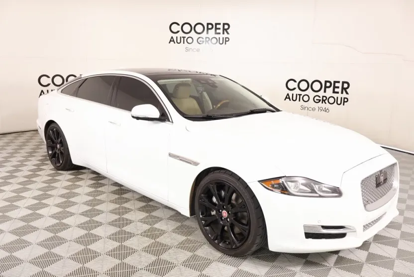 2018 Jaguar XJ XJL Portfolio photo 1