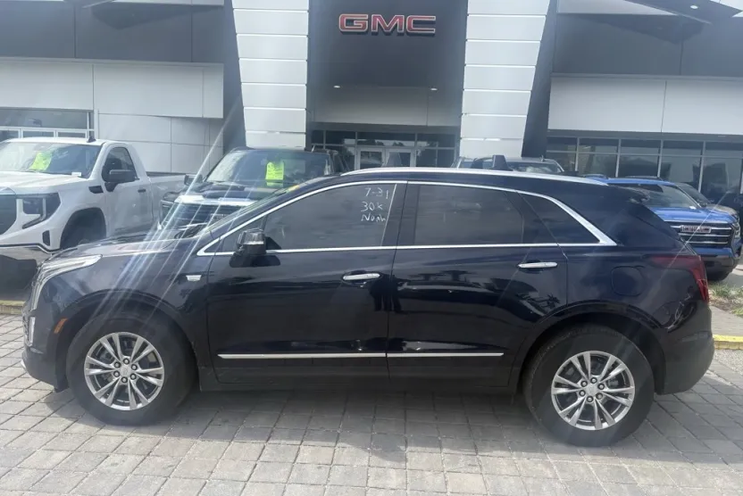 2022 Cadillac XT5 Premium Luxury photo 1