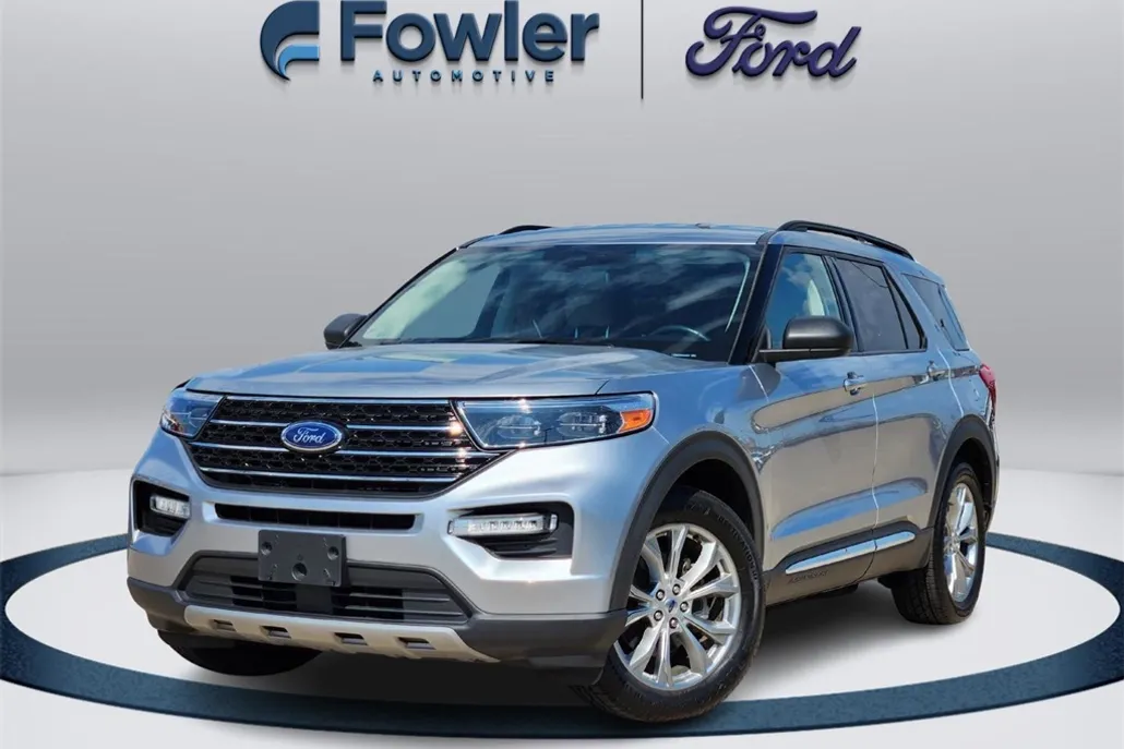2020 Ford Explorer XLT photo 1