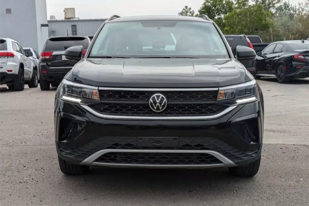 2022 Volkswagen Taos S photo 1