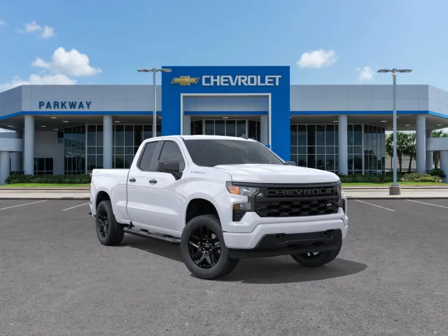 2025 Chevrolet Silverado 1500 Custom photo 1
