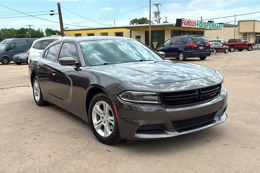 2018 Dodge Charger SXT photo 1