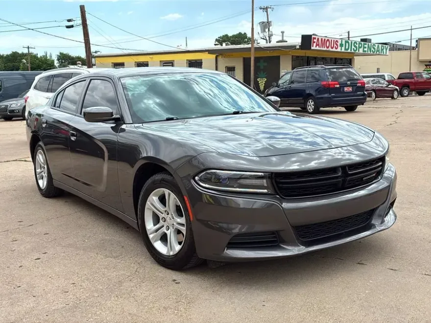 2018 Dodge Charger SXT photo 1