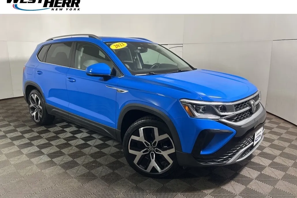 2023 Volkswagen Taos SEL photo 1