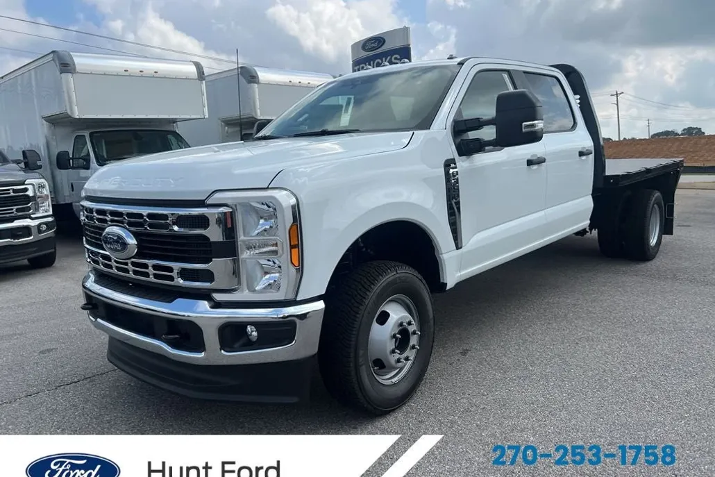 2025 Ford F-350 XL photo 1