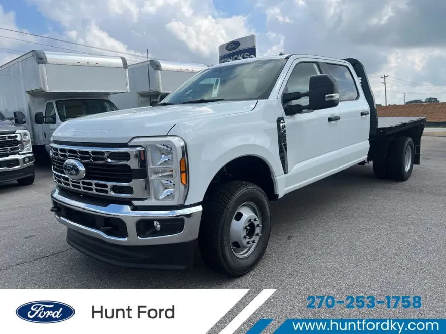 2025 Ford F-350 XL photo 1