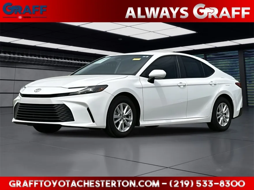 2025 Toyota Camry LE photo 1