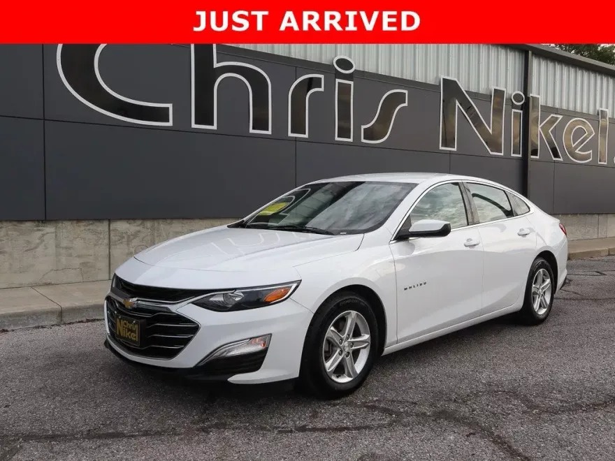 2020 Chevrolet Malibu LS photo 1