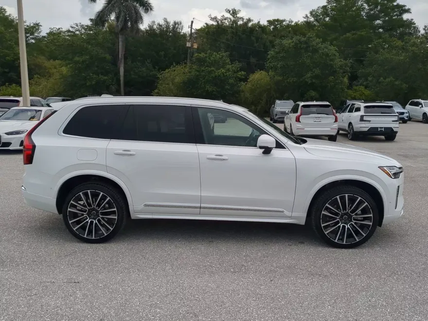 2026 Volvo XC90 B5 Plus photo 1