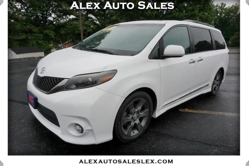 2015 Toyota Sienna photo 1