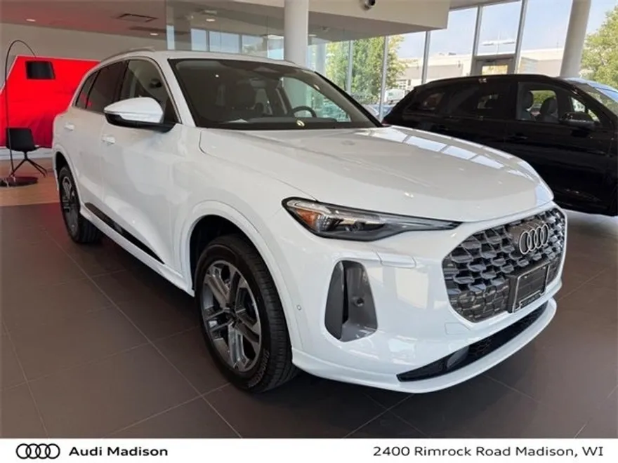 2025 Audi Q5 2.0T Premium Plus photo 1