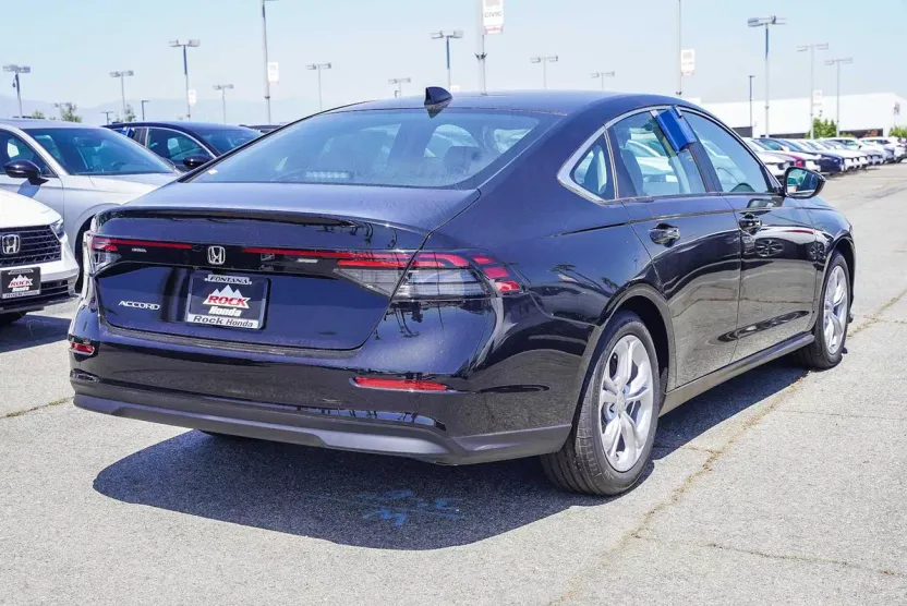 2025 Honda Accord LX photo 1