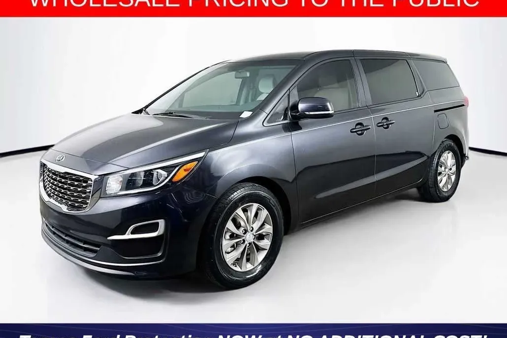 2019 Kia Sedona LX photo 1