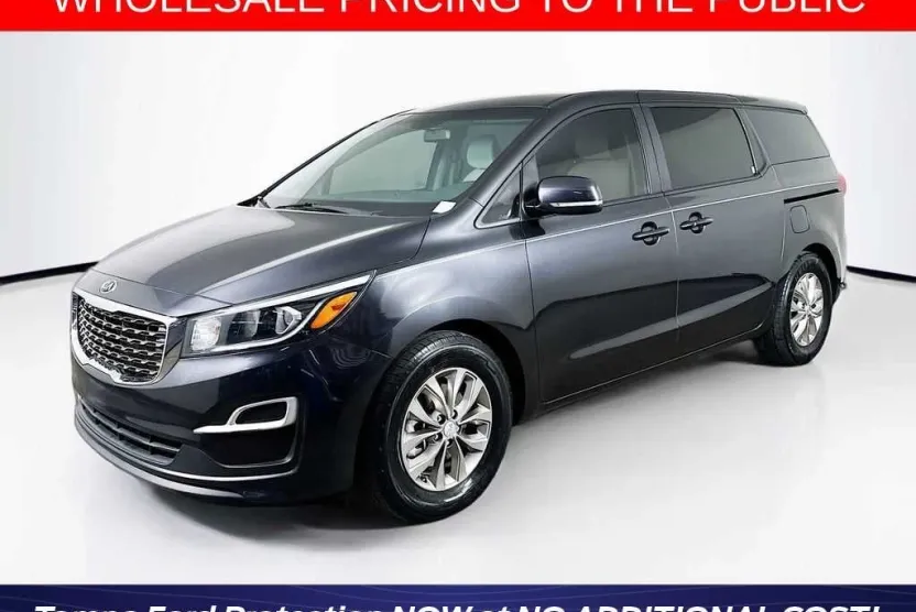 2019 Kia Sedona LX photo 1