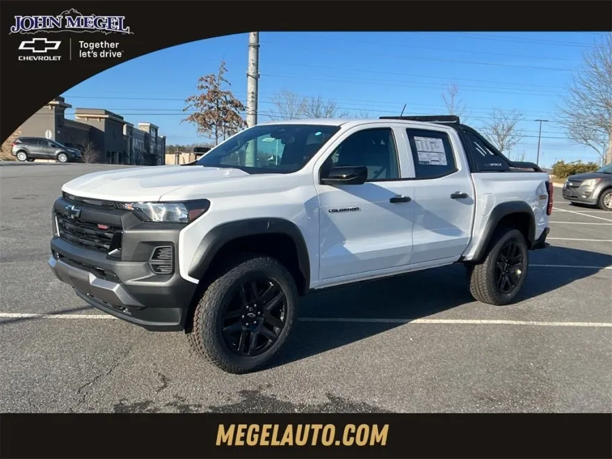 2025 Chevrolet Colorado Trail Boss photo 1