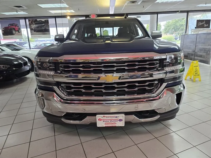 2017 Chevrolet Silverado 1500 LTZ photo 1