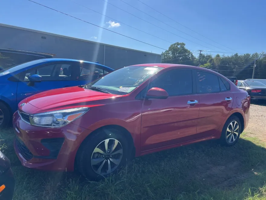 2021 Kia Rio S photo 1