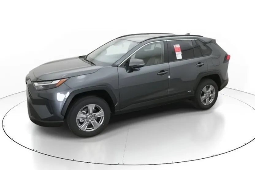 2025 Toyota RAV4 Hybrid LE photo 1