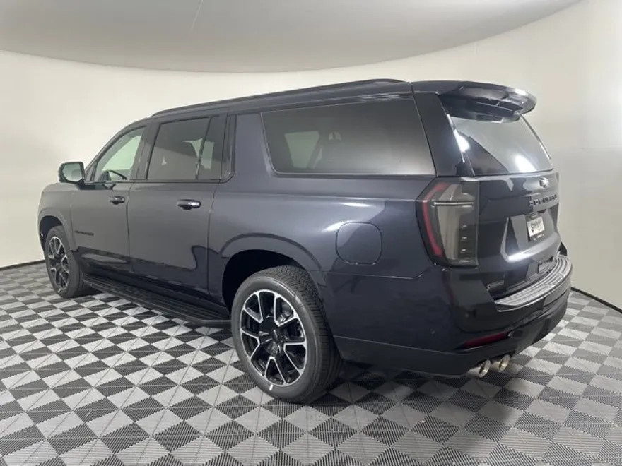 2025 Chevrolet Suburban RST photo 1