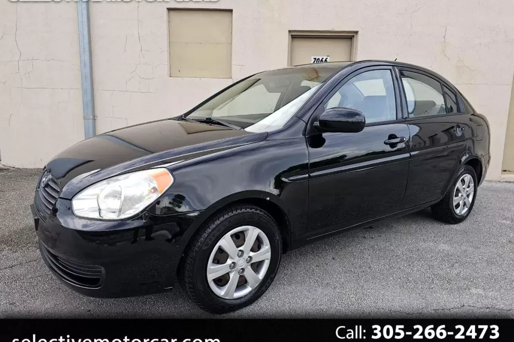 2011 Hyundai Accent GLS photo 1