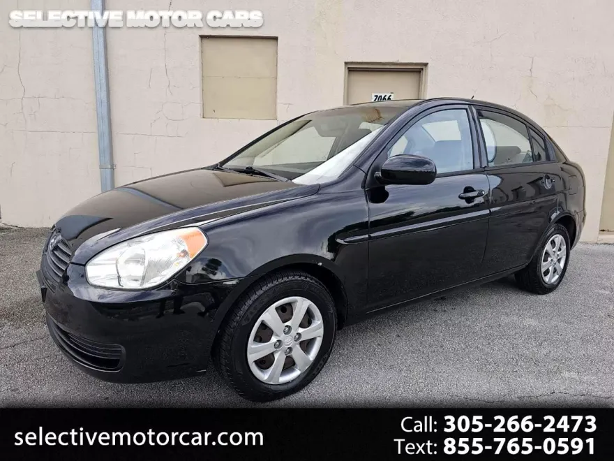 2011 Hyundai Accent GLS photo 1