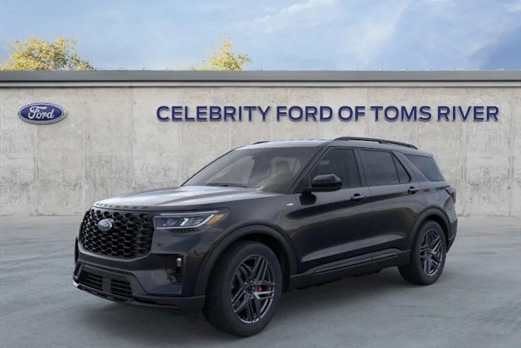 2025 Ford Explorer ST-Line photo 1