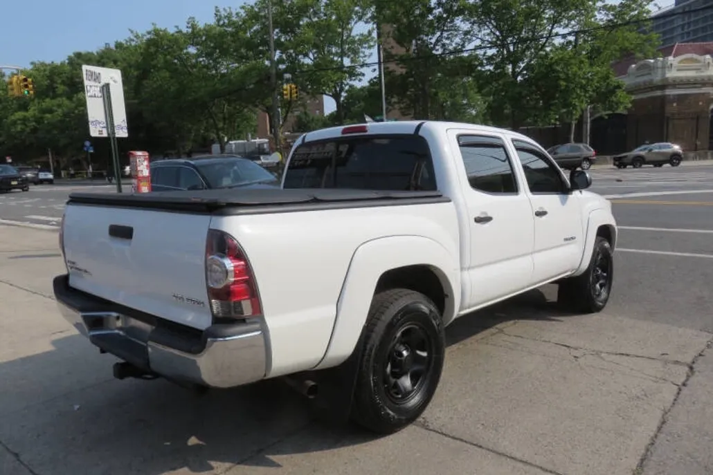 2012 Toyota Tacoma V6 photo 1