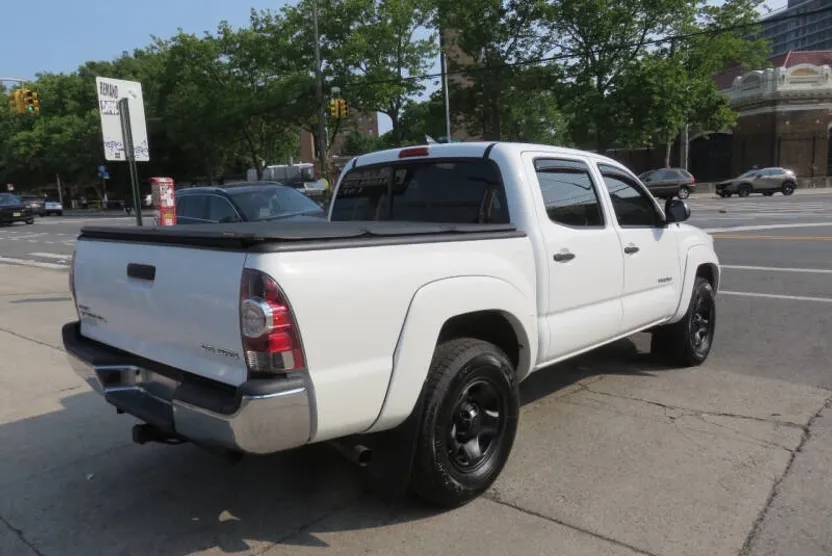 2012 Toyota Tacoma V6 photo 1
