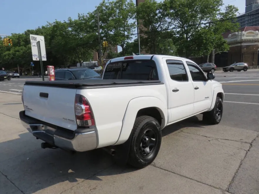 2012 Toyota Tacoma V6 photo 1