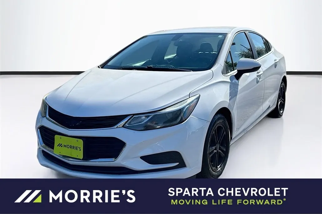 2017 Chevrolet Cruze LT photo 1