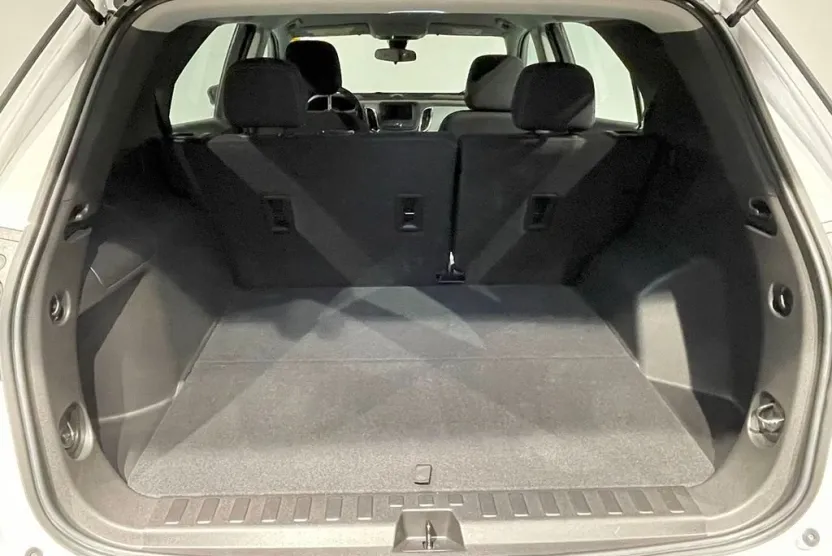 2023 Chevrolet Equinox LS photo 1