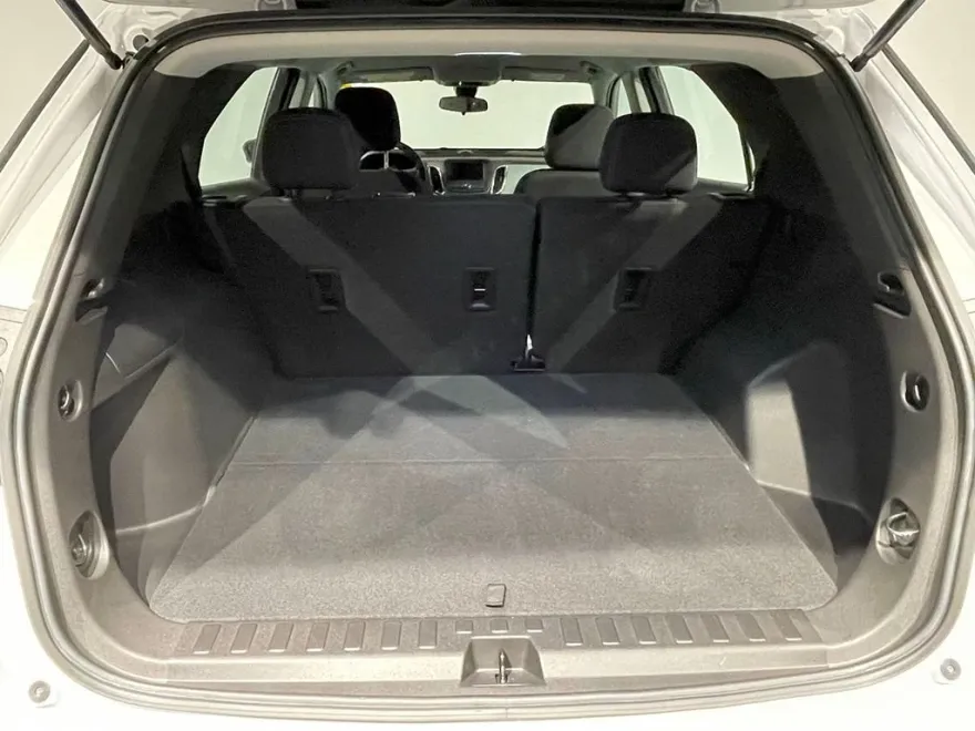 2023 Chevrolet Equinox LS photo 1