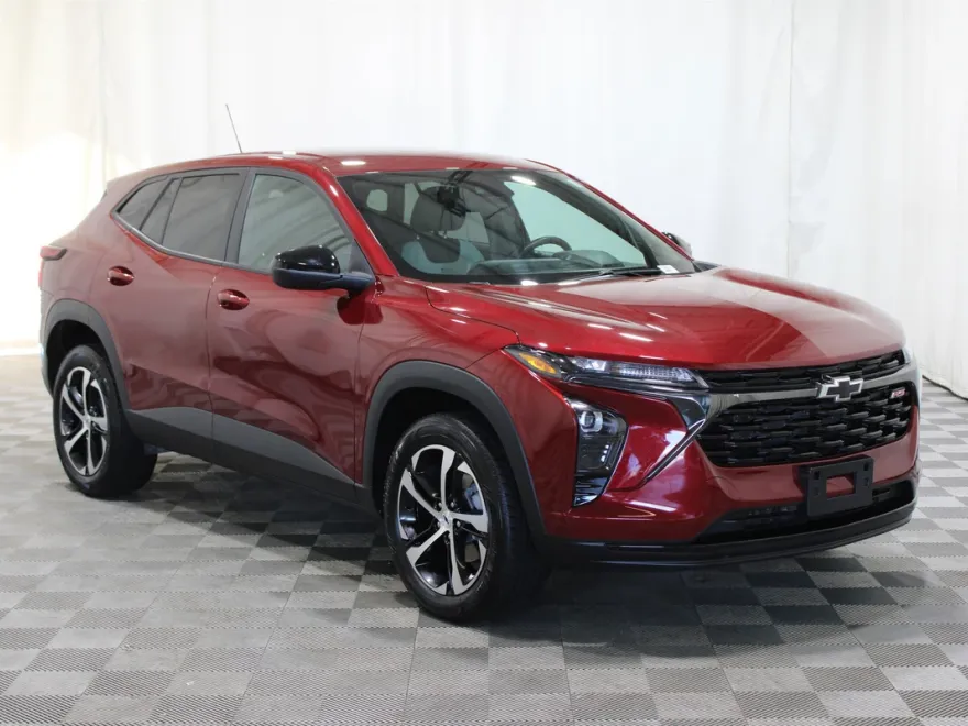 2024 Chevrolet Trax photo 1