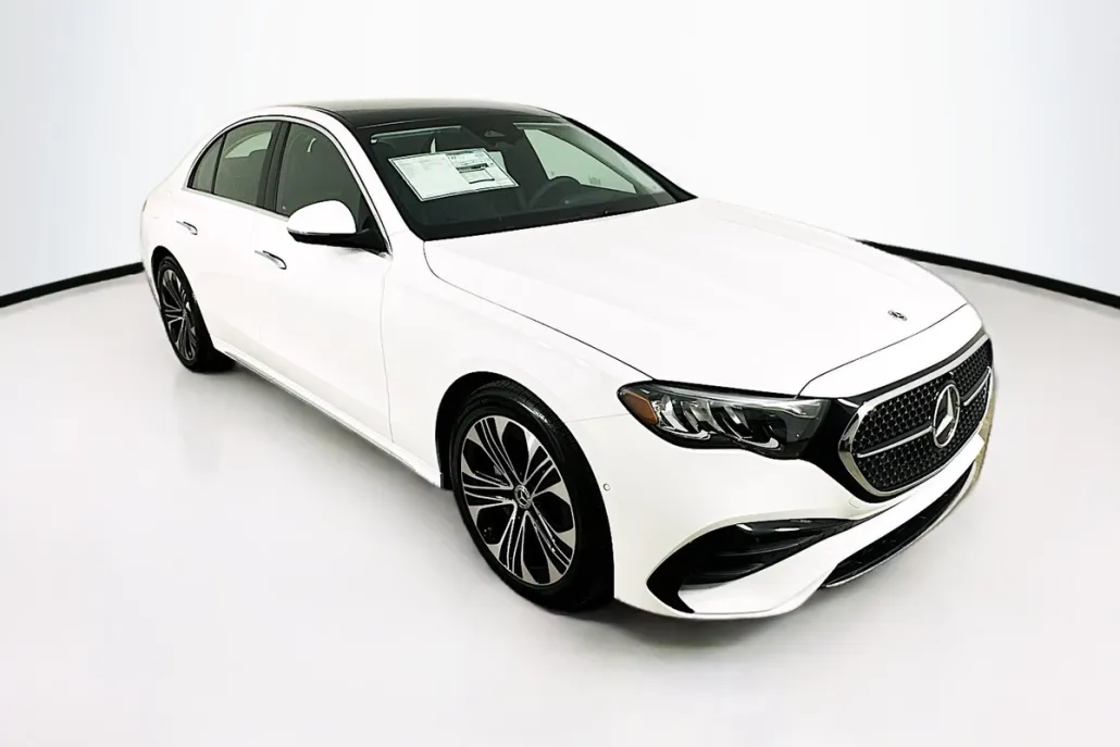 2025 Mercedes Benz E 350 4MATIC Sedan photo 1