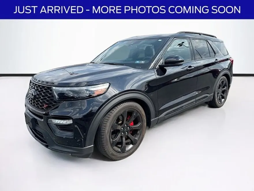 2023 Ford Explorer ST photo 1