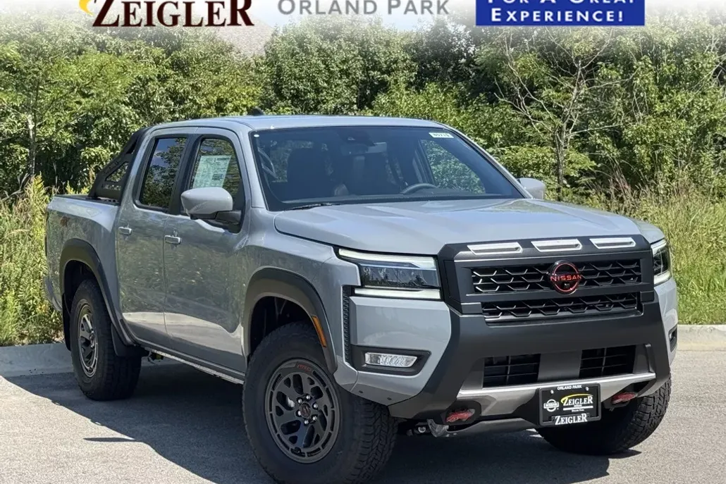 2025 Nissan Frontier PRO-4X photo 1